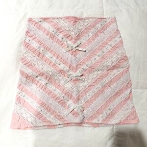 Vintage Y2K Charlotte Russe Pink and White Coquette Lace Bow Mini Skirt